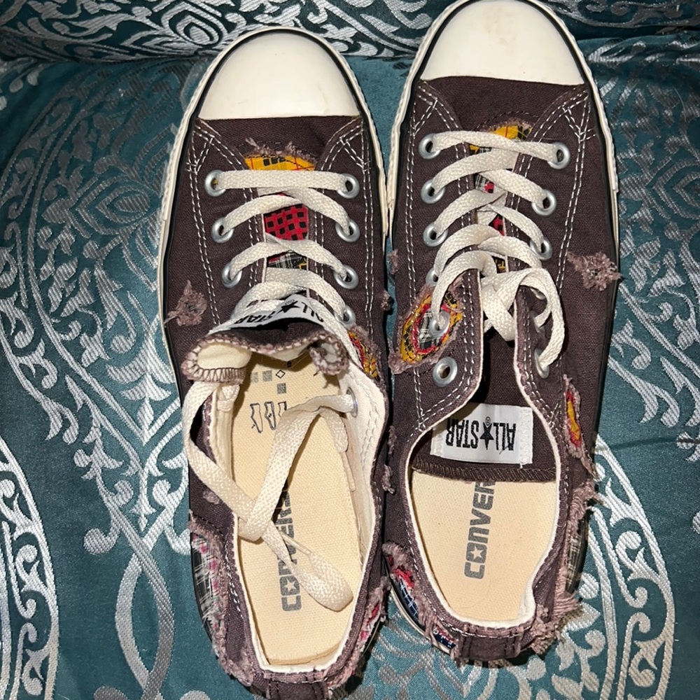 Women’s Lowtop Converse!